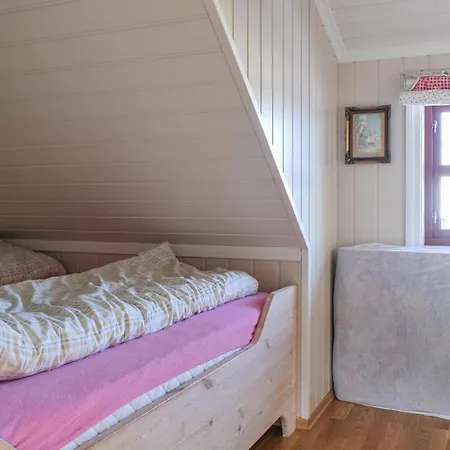 Casa vacanze Awesome In W/ 3 Bedrooms