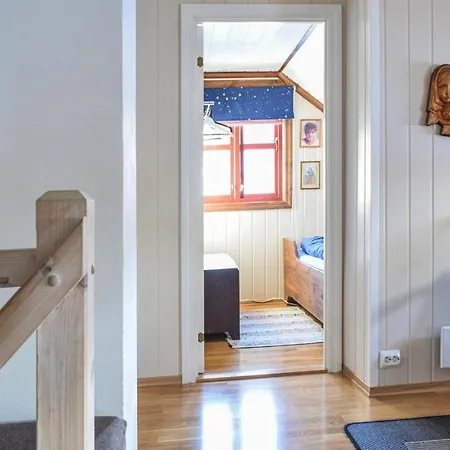 Awesome In W/ 3 Bedrooms *